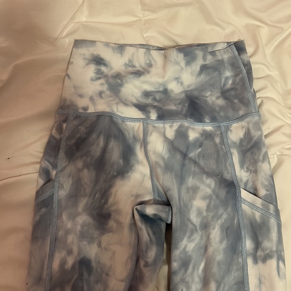 Limited edition aerie leggings - Picture 2 of 3